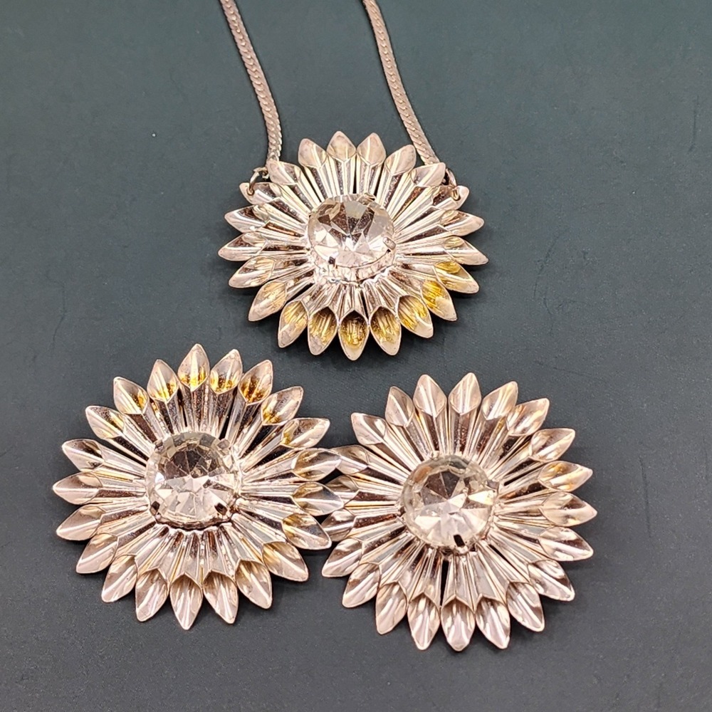 Vintage Silver Tone Rhinestone Flower Necklace Earrings Statement Jewelry Set